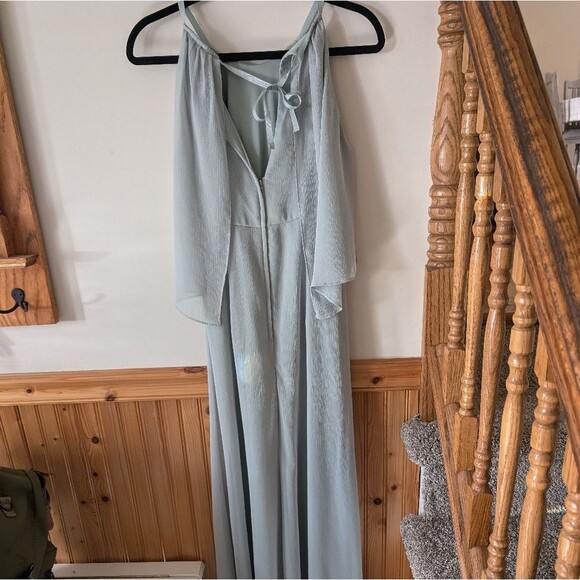 David's Bridal Flounced Chiffon Maxi Halter High Neck Dusty Sage Dress Size 6 - Picture 3 of 7